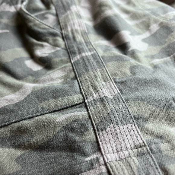 Athleta Camo Farallon Short Size 20 - Picture 7 of 10